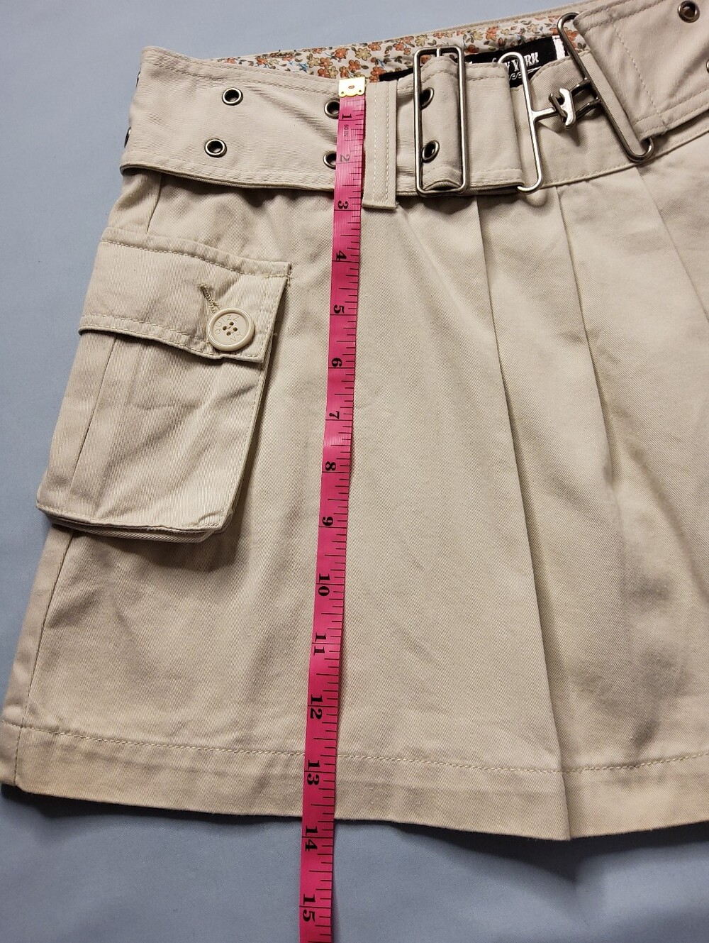 Quizz New York Vintage Cream Pleated Mini Skirt with Belted Waist - Picture 3 of 8